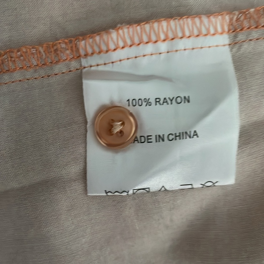 POLANI Button-Up Blouse - Picture 7 of 8